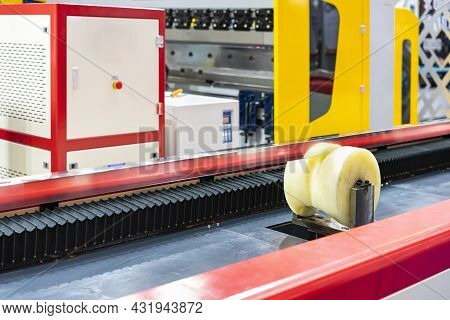 Metal Or Stainless Steel Square Pipe Surface Shiny On Polyurethane Roller Of Automatic Feeder Unit  