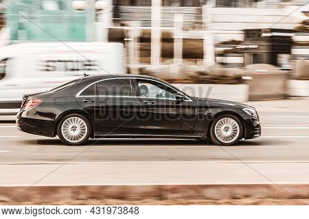Moscow , Russia - April 2021: Side View Mercedes Maybach S-class W222 4matic Moving On City Road. Dr