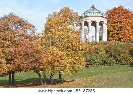 Monopteros In The English Garden