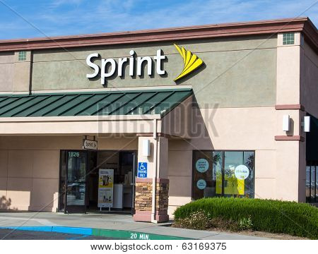 Sprint Store Exterior