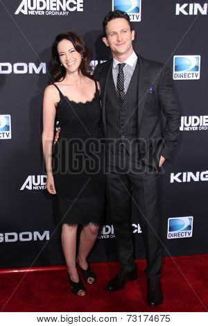 LOS ANGELES - OCT 1:  Joanna Going, Jonathan Tucker at the 