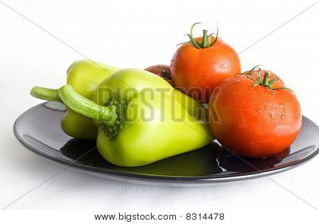 Pimentas e tomates