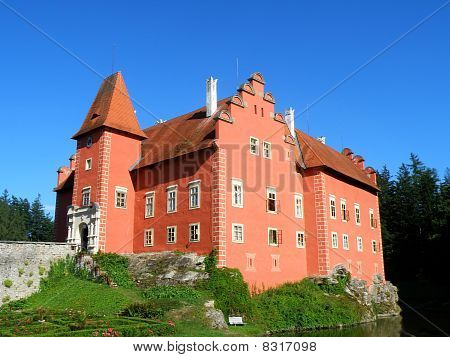 Belo castelo de Checa