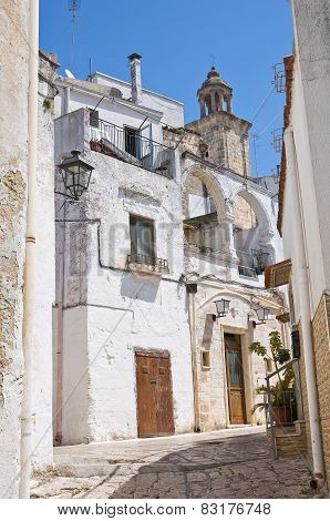 Alleyway. Laterza. Puglia. Italy.