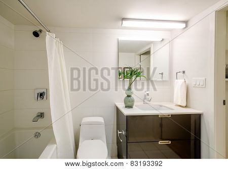 Modern bright bathroom.