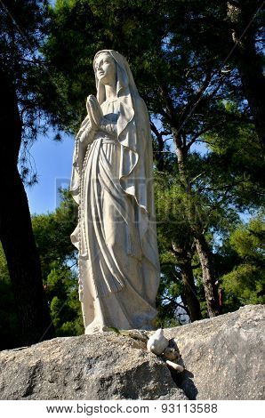 Statue of Virgin Mary