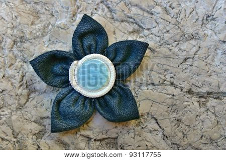 Kanzashi fabric flower