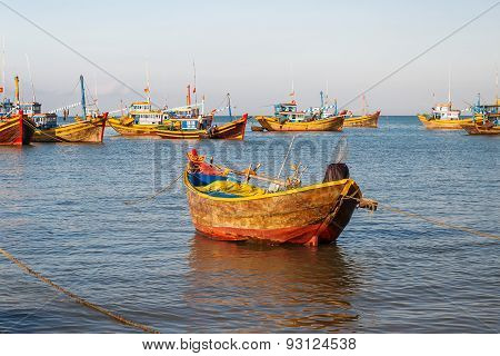 MUINE, VIETNAM - March 23, 2009. Fishing Village, Market And Colorful Traditional Fishing Boats