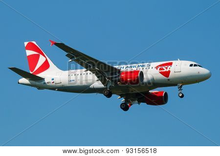 A319