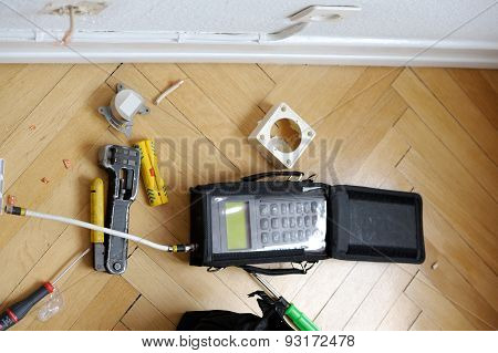 Network And Spectrum Analyzers And Tool After Installing Fiber Optics To Household