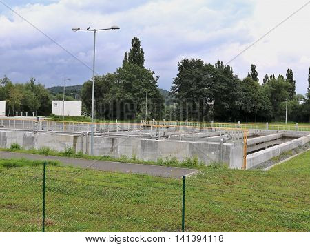 Concrete water retention tanks to capture water