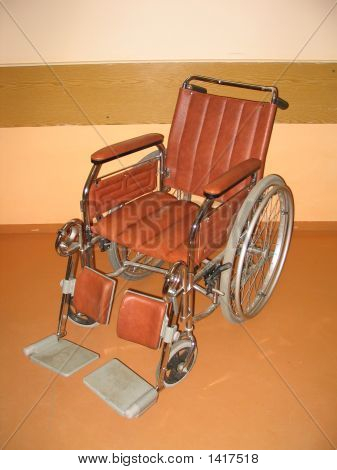 Invalidní vozík