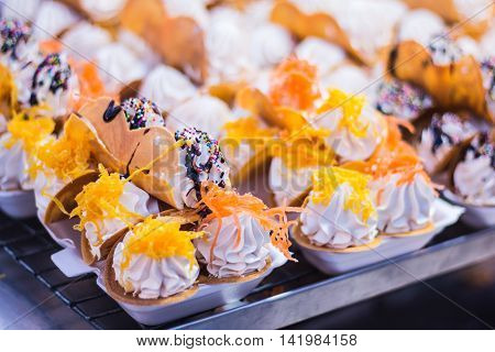 Thai Crispy Pancake , Kanom Buang , thai style