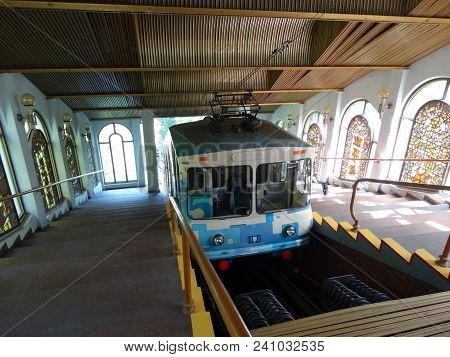 The Kiev Cable Car Arriving At The Station
