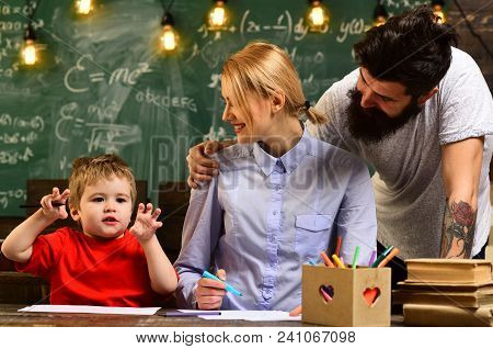Desire To Help Should Be In The Tutor By Nature, E-learning Education And University Concept, Tutor 