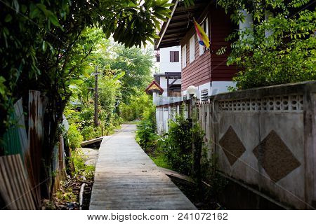 Local Road On Koh Kret