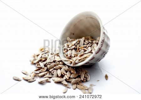 Edible Dried Raw Organic Seeds Of Musk Melon Or Cantaloupe Or Tati Or Honeydew  Isolated On White.