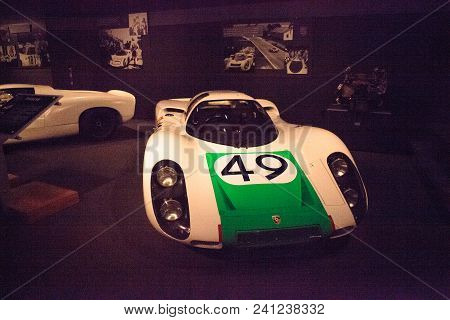Naples, Florida, Usa - May 5, 2018:  Green And White 1968 Porsche 907 Coupe Displayed At The Revs In