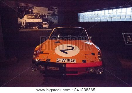 Naples, Florida, Usa - May 5, 2018:  Orange 1970 Porsche 914 Gt Displayed At The Revs Institute In N