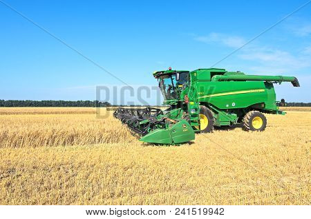 John Deere Combine