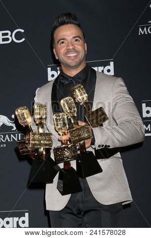 LAS VEGAS - MAY 20:  Luis Fonsi at the 2018 Billboard Music Awards at MGM Grand Garden Arena on May 20, 2018 in Las Vegas, NV