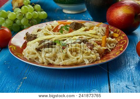 Uzbek Qovurma Lagmon