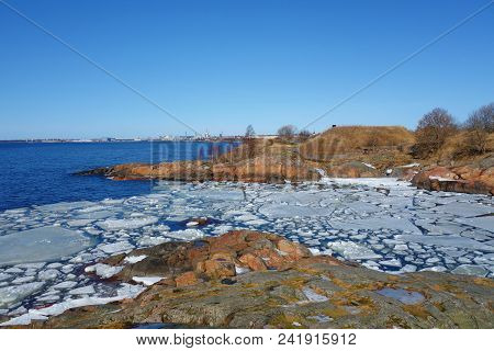 Suomenlinna (sveaborg), Unesco World Heritage Site, One Of The Most Popular Tourist Attractions In H