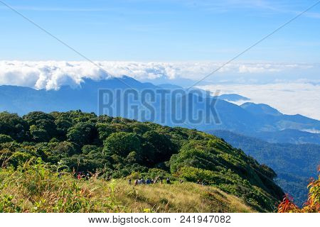 Jomthong, Chiang Mai, Thailand 3 Dec 2017 Many People Come To Nature. Walking Along The Mountain Tra