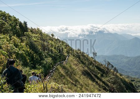 Jomthong, Chiang Mai, Thailand 3 Dec 2017 Many People Come To Nature. Walking Along The Mountain Tra