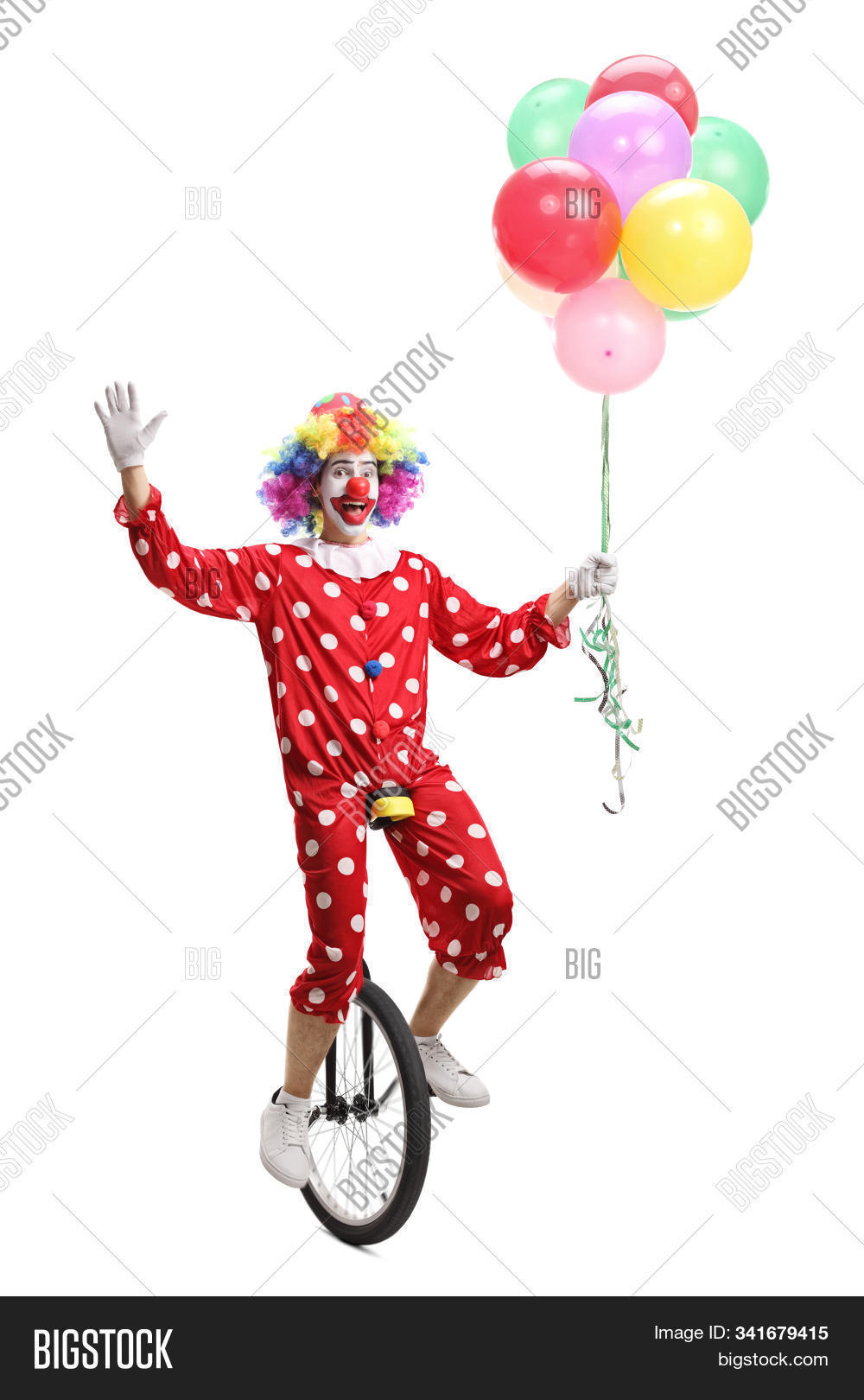 клоун едет. клоунский велосипед. клоун едет. клоунский велосипед одноколесный. трёхколёсный клоунский велосипед.