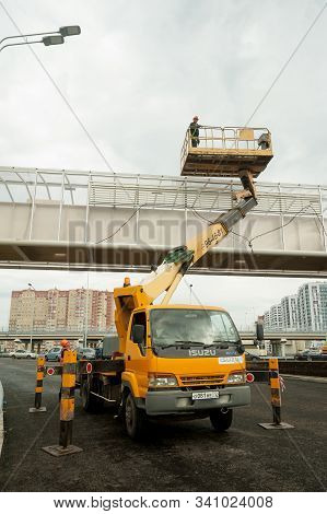 Tyumen, Russia -august 13, 2019: Construction Of A Highway Junction On Fedyuninsky Street. Builder O