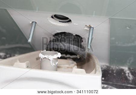 Installing Built-in Toilet Bowl In House Bathroom. Fix Built-in Toilet Tank.