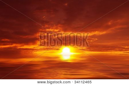 Astratto tramonto al mare