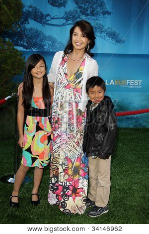 Los Angeles 18 jun: Ming Na kommt bei der Premiere von 