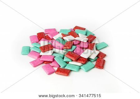 Red Green Pink And White Assorted Flavors Chicle Gum Pieces