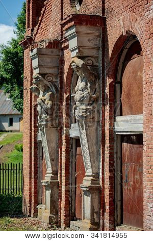 Lentvaris, Lithuania - May 19, 2018: Architectural Details Of Lentvaris Manor, Xix Century Manor, Bu