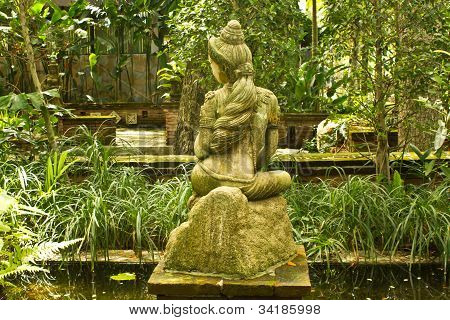 statua al parco storico Chonburi, Thailand