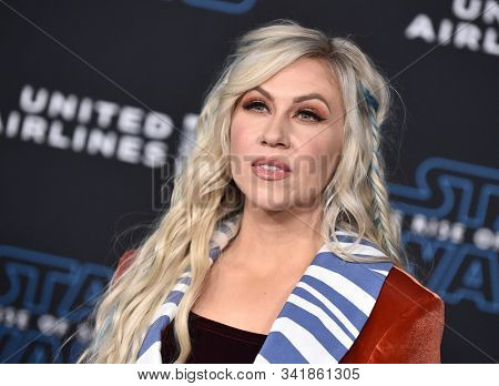 LOS ANGELES - DEC 16:  Ashley Eckstein arrives for the ÃStar Wars: The Rise of SkywalkerÃ Premiere on December 16, 2019 in Hollywood, CA                