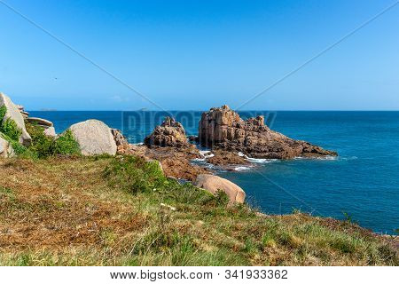 Rose Granit Sea Shore In Britanny Travel And Hiking