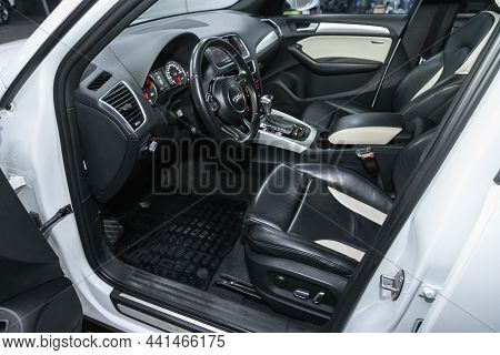 Novosibirsk, Russia - November 18, 2021:  Audi Q5, Steering Wheel, Shift Lever And Dashboard, Climat