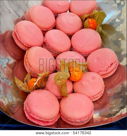 Pink macarons with Cape Gooseberry