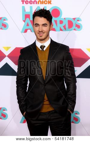 LOS ANGELES - NOV 17:  Kevin Jonas at the TeenNick Halo Awards at Hollywood Palladium on November 17, 2013 in Los Angeles, CA