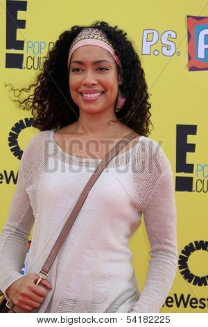 LOS ANGELES - NOV 17:  Gina Torres at the P.S. Arts Express Yourself 2013 at Barker Hanger on November 17, 2013 in Santa Monica, CA