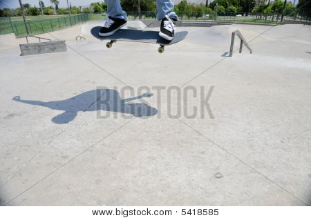 Skateboardu Ollie Shadow