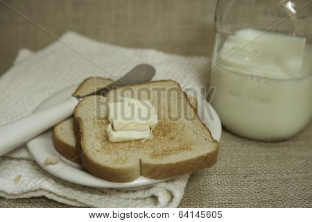 Buttered Toast With Milk
