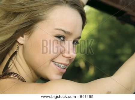 Hezká dívka s úsměvem