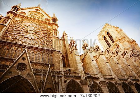Notre Dame De Paris