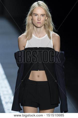 Vera Wang - Spring 2017 Collection