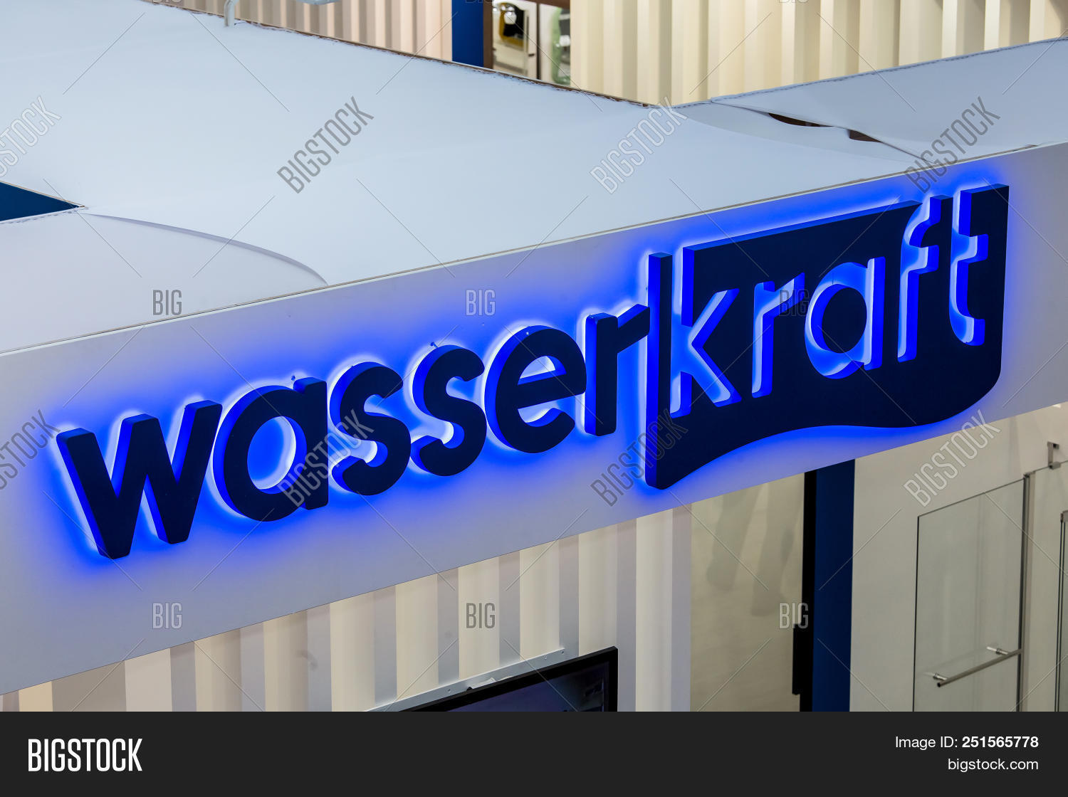 Вассеркрафт сантехника. Wasserkraft логотип сантехника. Wassercraft. Вассеркрафт сантехника. Wasserkraft логотип сантехника.