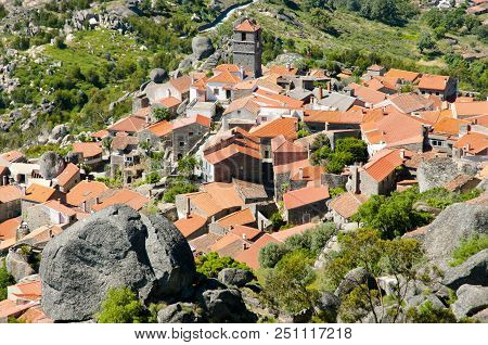 Boulder Houses In The Town Of Monsanto - Portugal